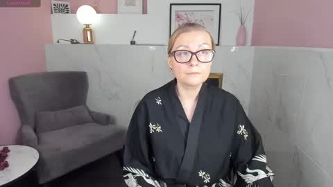 Alexandra online show from February 12, 9:33 pm