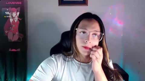 Snapshot of alexandre_chuad chatting on February 6, 2:00 am Alexa online show from February 6, 2:00 am