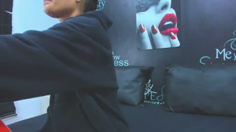alexanndra_0 online show from July 13, 1:04 pm