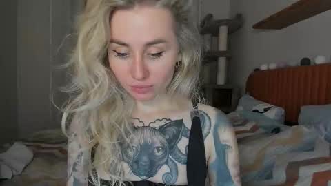 Snapshot of alexarush chatting on October 23, 5:58 pm alexarush online show from October 23, 5:58 pm