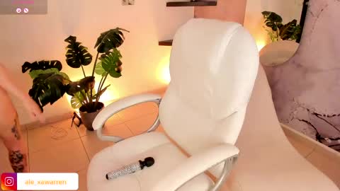 alexawarren_ online show from May 16, 10:08 pm
