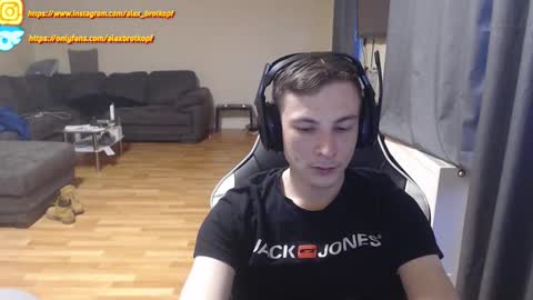 Alex online show from October 31, 4:07 pm