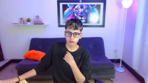 alex online show from March 28, 1:34 pm