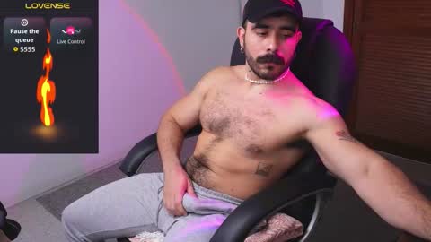 Alex Dimartino online show from December 19, 11:00 pm