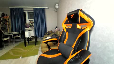 Alex online show from March 5, 6:01 pm