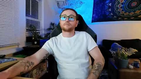 alexfoxxe online show from January 8, 5:05 am