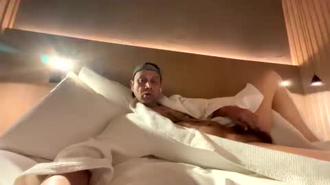 alexgeorge1140 online show from March 4, 9:32 pm