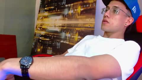 alexgiraldo__ online show from July 5, 4:19 am