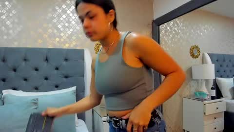 AlexiahCollins online show from March 7, 11:40 am