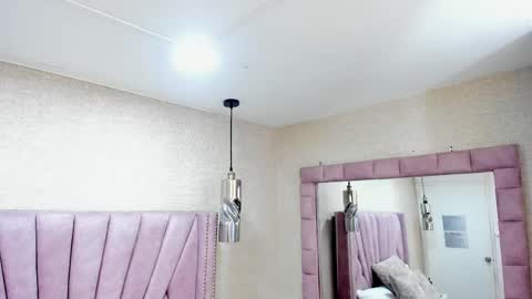 AlexiahCollins online show from February 12, 9:11 pm