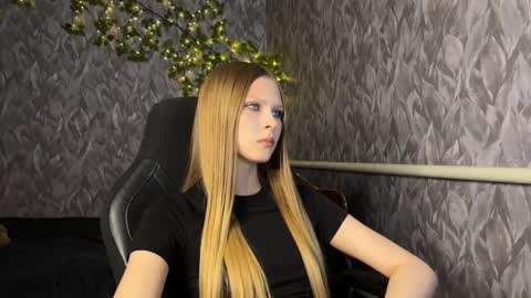 Alexia online show from April 30, 5:51 pm