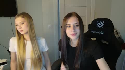 Alexia online show from April 2, 10:33 am