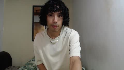 Snapshot of alexis21_ chatting on October 23, 2:02 am Alexis online show from October 23, 2:02 am