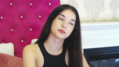 alexisdevine online show from June 19, 9:15 am