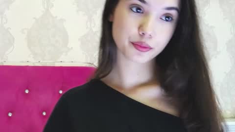 alexisdevine online show from June 24, 4:30 am