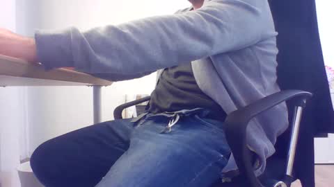 Slave Alex online show from November 3, 4:30 pm