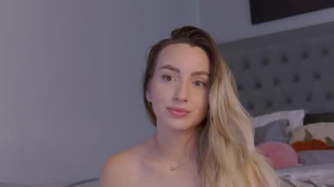 Alexis online show from November 13, 8:06 am