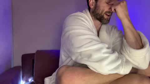 Alex Mann online show from December 15, 3:57 am