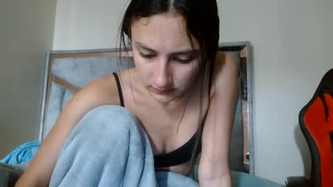 alex y luisa online show from June 26, 3:28 pm
