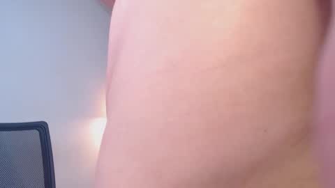 Snapshot of alexxa_curvy_ chatting on October 9, 1:22 am Alexxa curvy online show from October 9, 1:22 am
