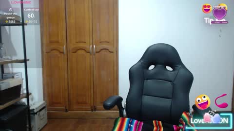 Snapshot of alexxandra20 chatting on October 2, 4:44 am alexa online show from October 2, 4:44 am