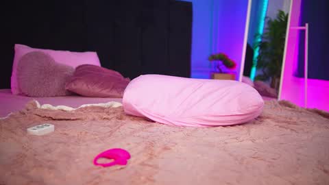 Alexxis Rae online show from September 24, 12:01 pm