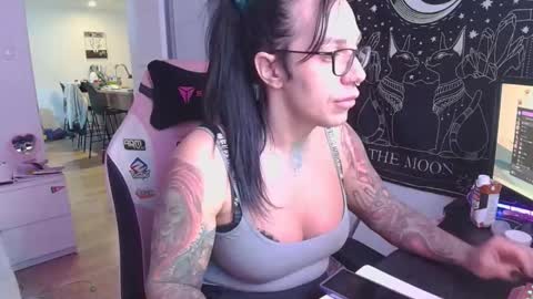 alexyasnow online show from October 15, 6:31 pm