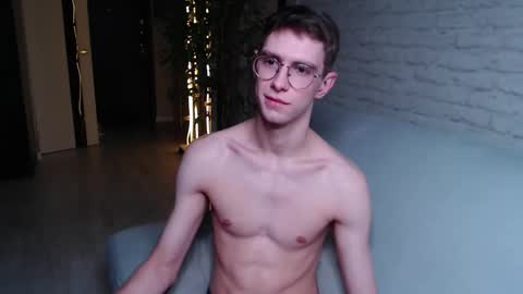 Alfie online show from November 18, 4:26 am