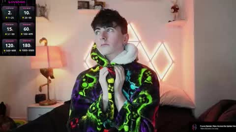 Snapshot of alfiegreenxxx chatting on October 24, 11:05 pm Alfie Green online show from October 24, 11:05 pm