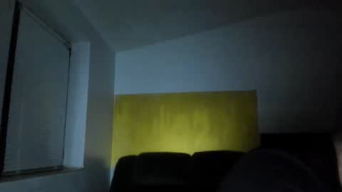 alfiesolomons87 online show from April 14, 8:01 pm