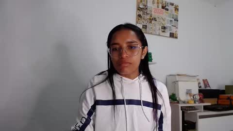 Alia  online show from March 25, 1:51 pm