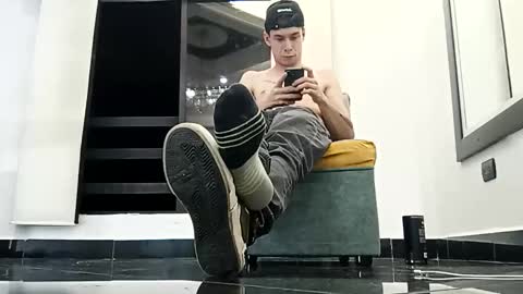 alicante_66 online show from November 12, 4:15 am