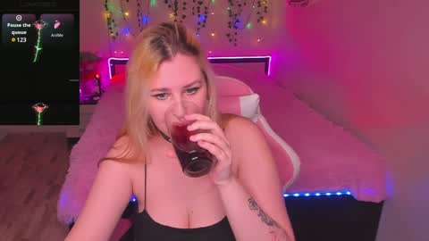 Alice   Miss online show from December 12, 7:26 pm