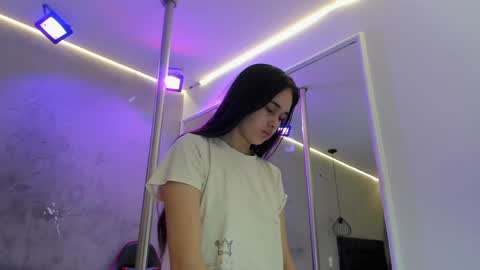 Alice Susan online show from June 9, 11:43 am