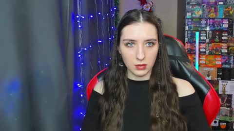 Alice online show from December 14, 3:58 pm