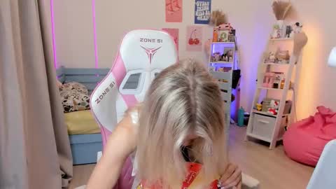 Alichery online show from November 26, 5:59 am