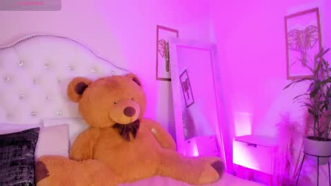 Alice Graay  online show from February 18, 5:09 am