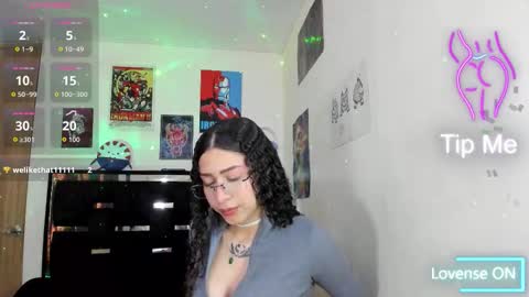 alice and amber online show from November 7, 1:35 pm