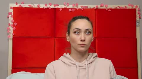 Snapshot of alice_munro chatting on March 5, 9:04 pm AliceMunro online show from March 5, 9:04 pm