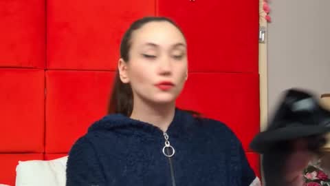 Snapshot of alice_munro chatting on February 10, 4:52 am AliceMunro online show from February 10, 4:52 am