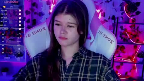 Alice online show from May 25, 8:26 pm