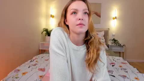 Alice  online show from October 22, 1:57 pm