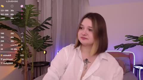 Alice  online show from March 4, 7:54 pm