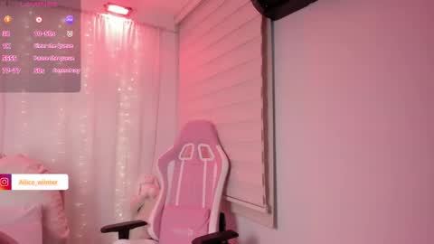 Alice  online show from March 4, 6:16 pm