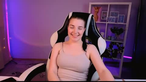 alicechanell online show from April 13, 7:56 am