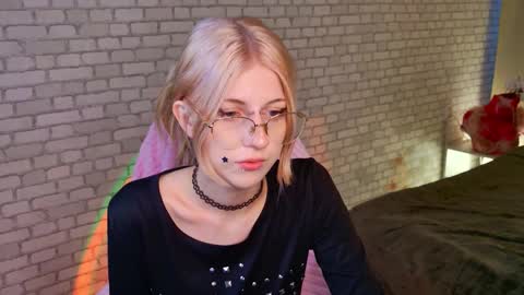 alice online show from February 17, 1:43 pm