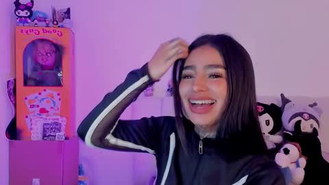 Alice  online show from December 19, 8:59 pm