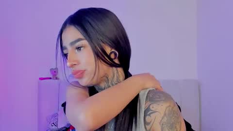 Alice  online show from September 30, 6:07 pm