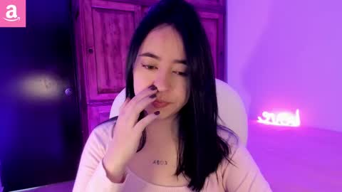Snapshot of alicee_2 chatting on February 20, 4:03 pm Aliceee  ..   97YP9VWGZHrefnav wishlist lists 1 online show from February 20, 4:03 pm