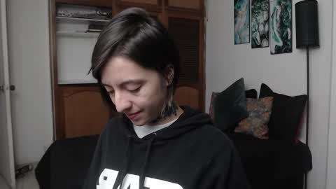 alicee_logan_ online show from December 3, 1:48 am